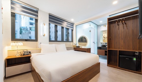 Deluxe Double Room, City View