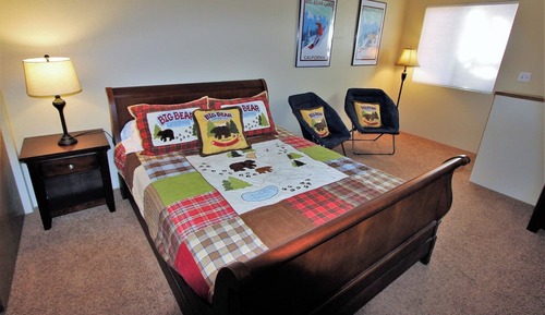 Signature Townhome, 3 Bedrooms, Fireplace
