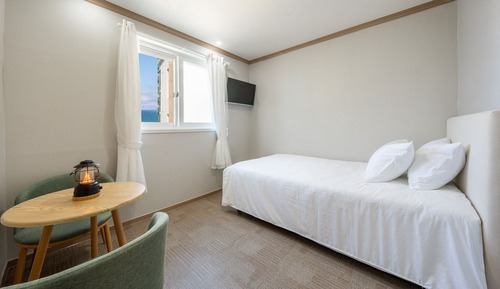 Basic Room, 1 Bedroom (Room 301 (Ocean View / Netflix))