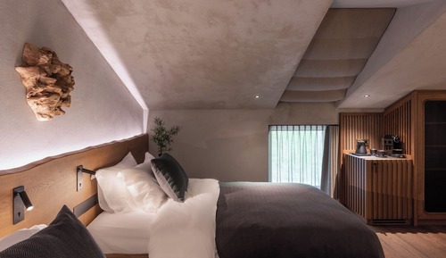 Loft, 2 Twin Beds (Twin)