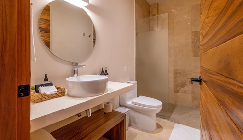 Standard Room, 1 Queen Bed