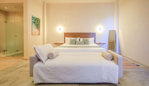 Luxury Room, 1 King Bed with Sofa bed