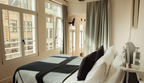 Deluxe Suite, 1 Bedroom, City View