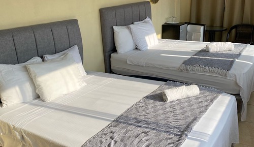Basic Quadruple Room, Garden View