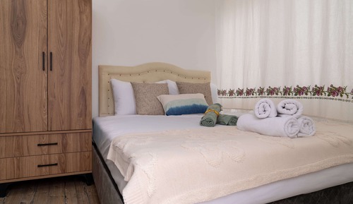 Standard Double Room, Balcony, Garden View