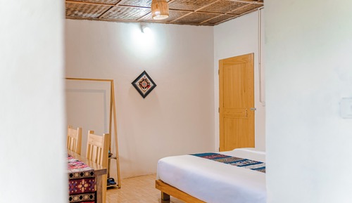 Basic Double or Twin Room, Balcony, Mountain View
