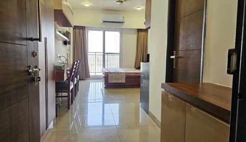 Luxury Studio, City View