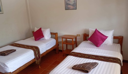 Basic Twin Room
