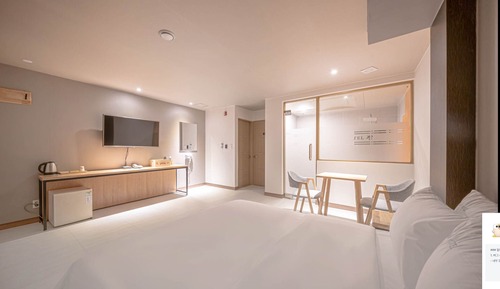 Deluxe Double Room, City View