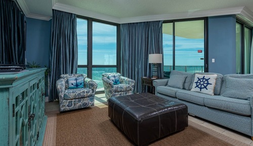 Condo, 2 Bedrooms