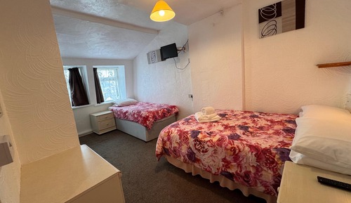 Standard Quadruple Room, Multiple Beds