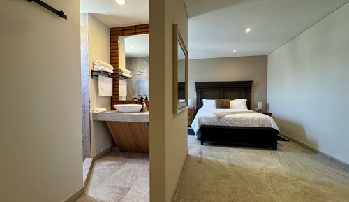Superior Suite, 1 King Bed