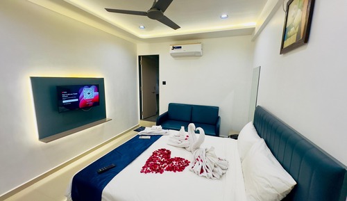 Deluxe Double or Twin Room