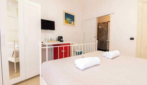 Deluxe Room, Courtyard View