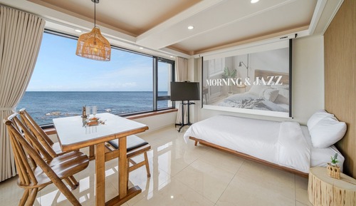 Basic Room, 1 Bedroom (Room 401 (Panorama View/Private BBQ))
