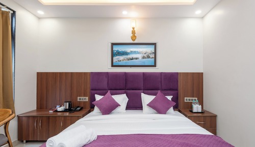 Deluxe Room, City View