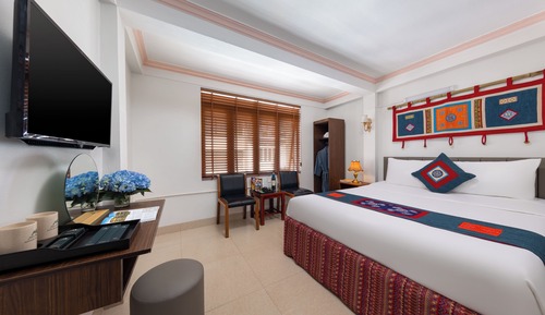 Luxury Double Room, City View