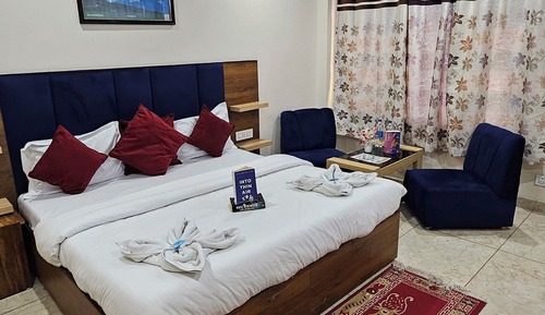 Deluxe Room, Balcony, City View