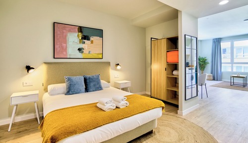Superior Studio, City View