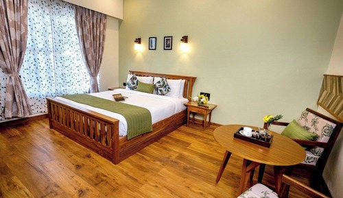 Gallery Suite, Garden View