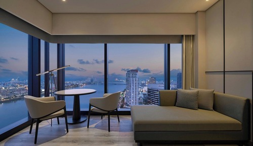 Executive Room, 1 King Bed, River View