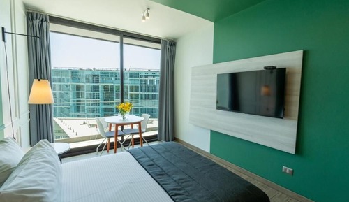 Studio, City View