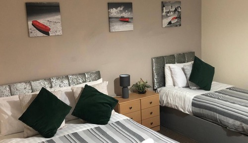 Apartment, 3 Bedrooms, Smoking