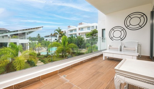 Deluxe Apartment