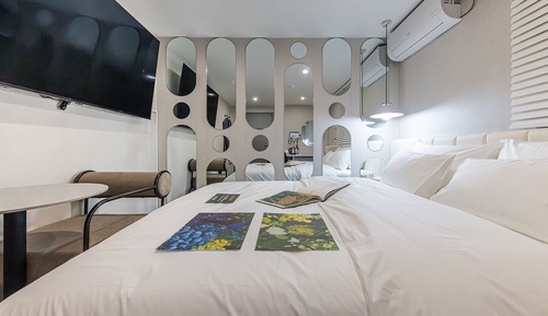 Luxury Double Room, City View