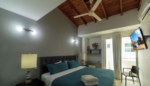 Deluxe Single Room