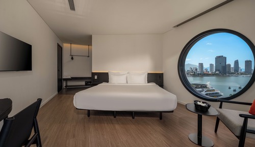 Deluxe River View
