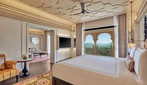 Suite, 1 King Bed