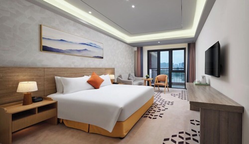 Basic Single Room, City View