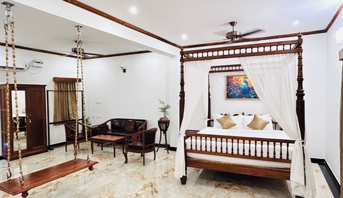 Classic Suite, City View