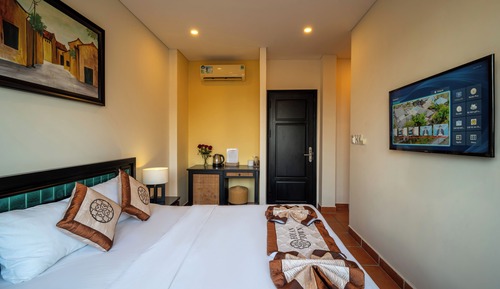 Deluxe Double Room, 1 Double Bed, Balcony, City View