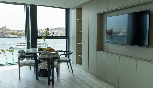 Executive Condo, Sea View