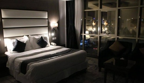 Deluxe Suite, 1 Bedroom, City View
