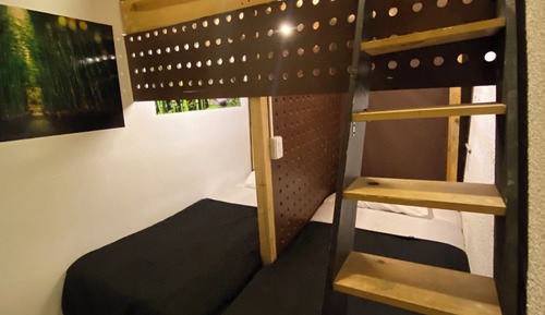 Economy Shared Dormitory, Shared Bathroom
