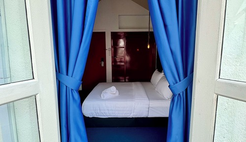 Deluxe Double Room, 1 Queen Bed, Non Smoking, Balcony