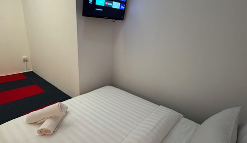 Standard Double Room with Shared Bathroom, No Window, 1 Queen Bed, Non Smoking