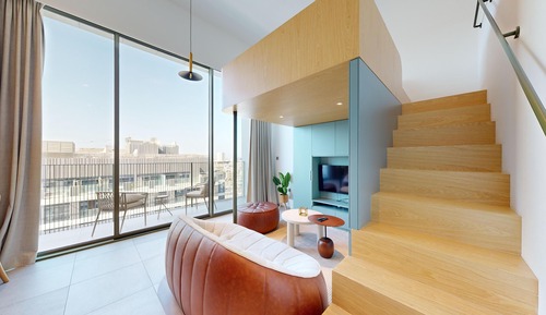 Deluxe Loft, 1 Queen Bed, Private Bathroom, City View