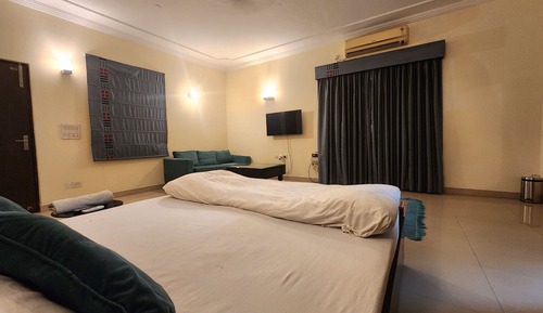 Luxury Single Room