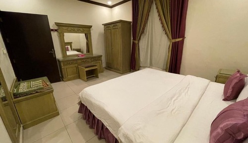 Deluxe Suite, 2 Bedrooms, City View