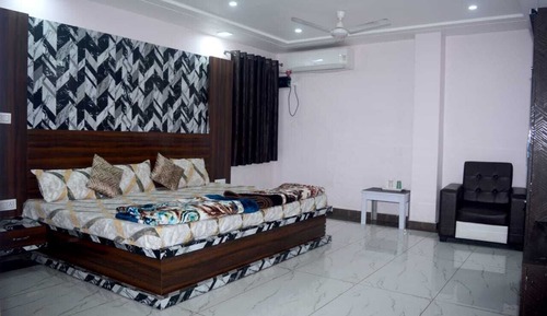 Deluxe Double Room, City View