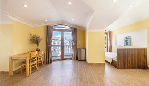 Family Room, 4 Bedrooms