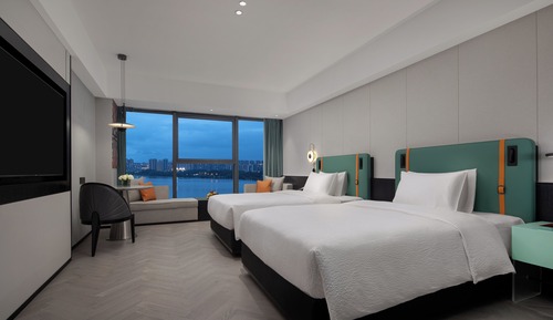 Standard Twin Room, City View