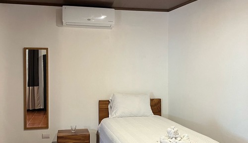 Triple Room, Air conditioning