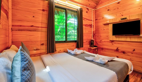 Cabin (Cabana)