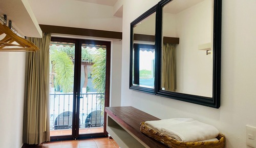 Deluxe Studio Suite