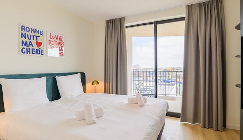 Apartment (Mistral Harbour)